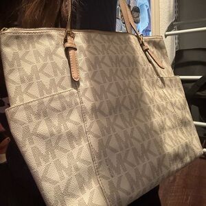 Michael Kors Tote and Wallet Set